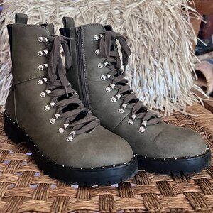 Dolce Vita Boots Size 8